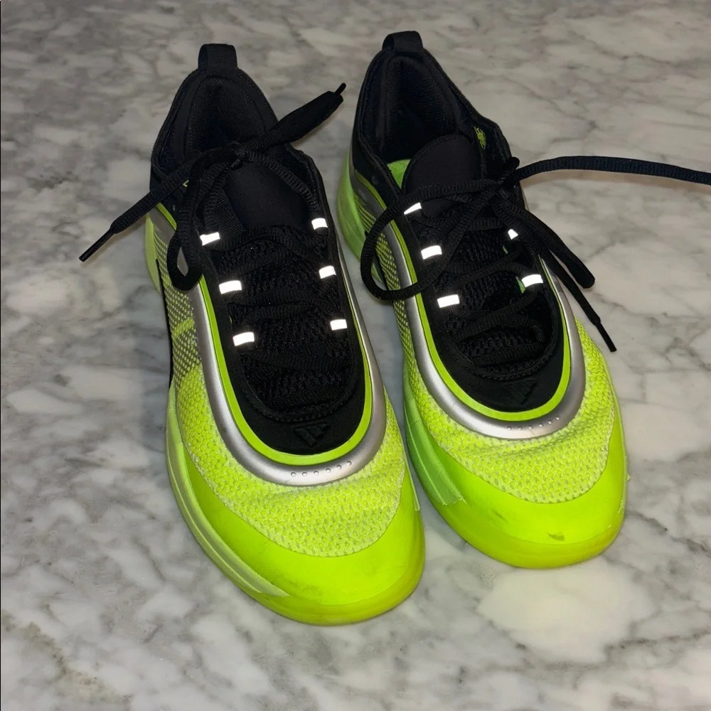 adidas stylish sneakers